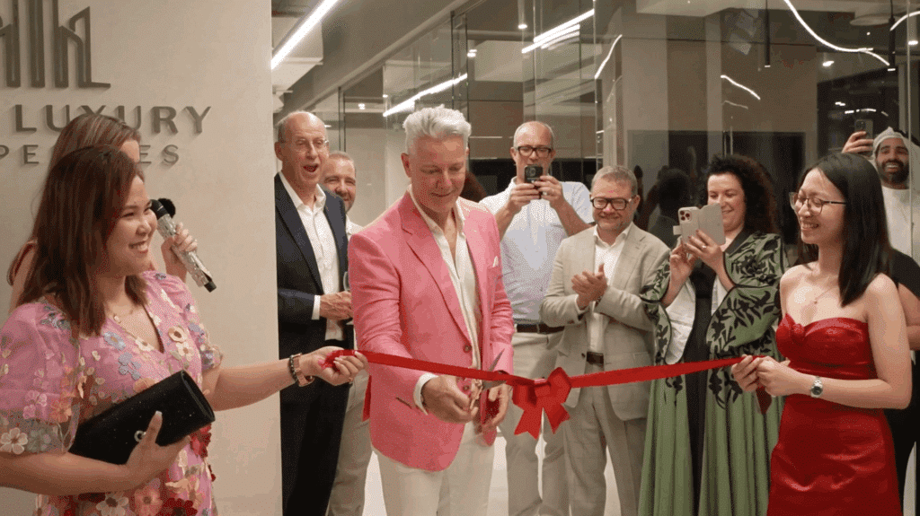 tussen goud en zand -Best Luxury Properties - opening nieuw kantoor